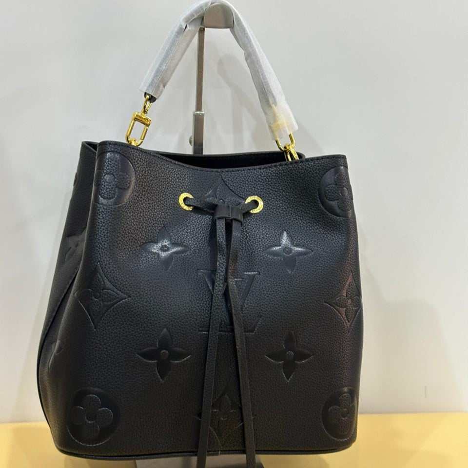 Louis Vuitton Bucket Bag | Black