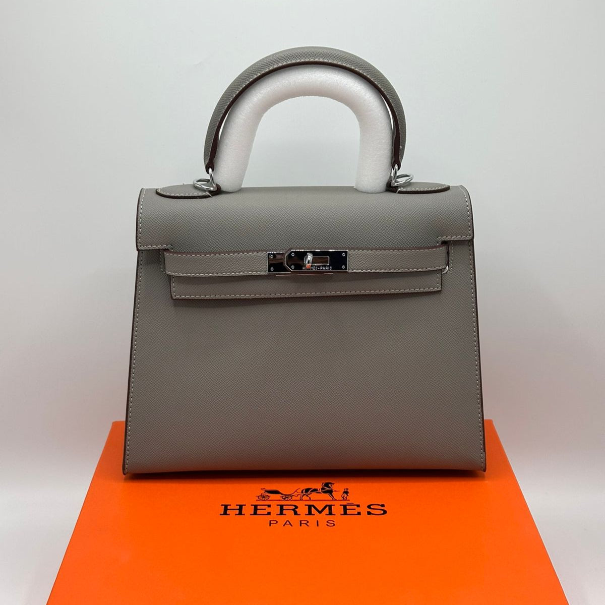 Hermes Kelly Leather Bag | Grey