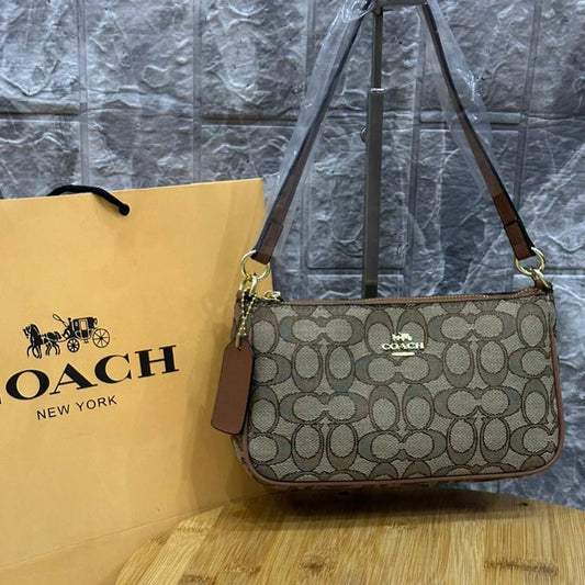 Coach Nolita 19' | Signature