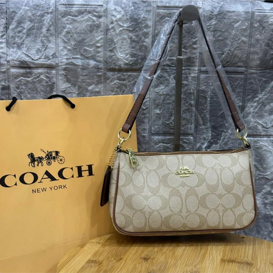 Coach Nolita 19' | Signature