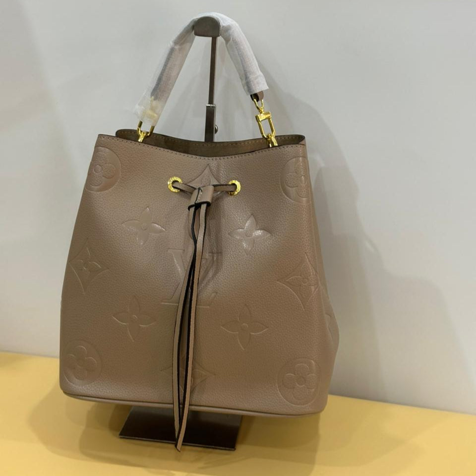 Louis Vuitton Bucket Bag | Brown